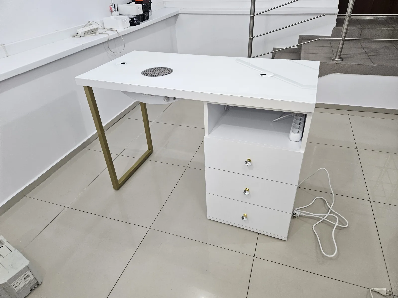 Studio Steel – realizacja w salonie stylizacji paznokci
