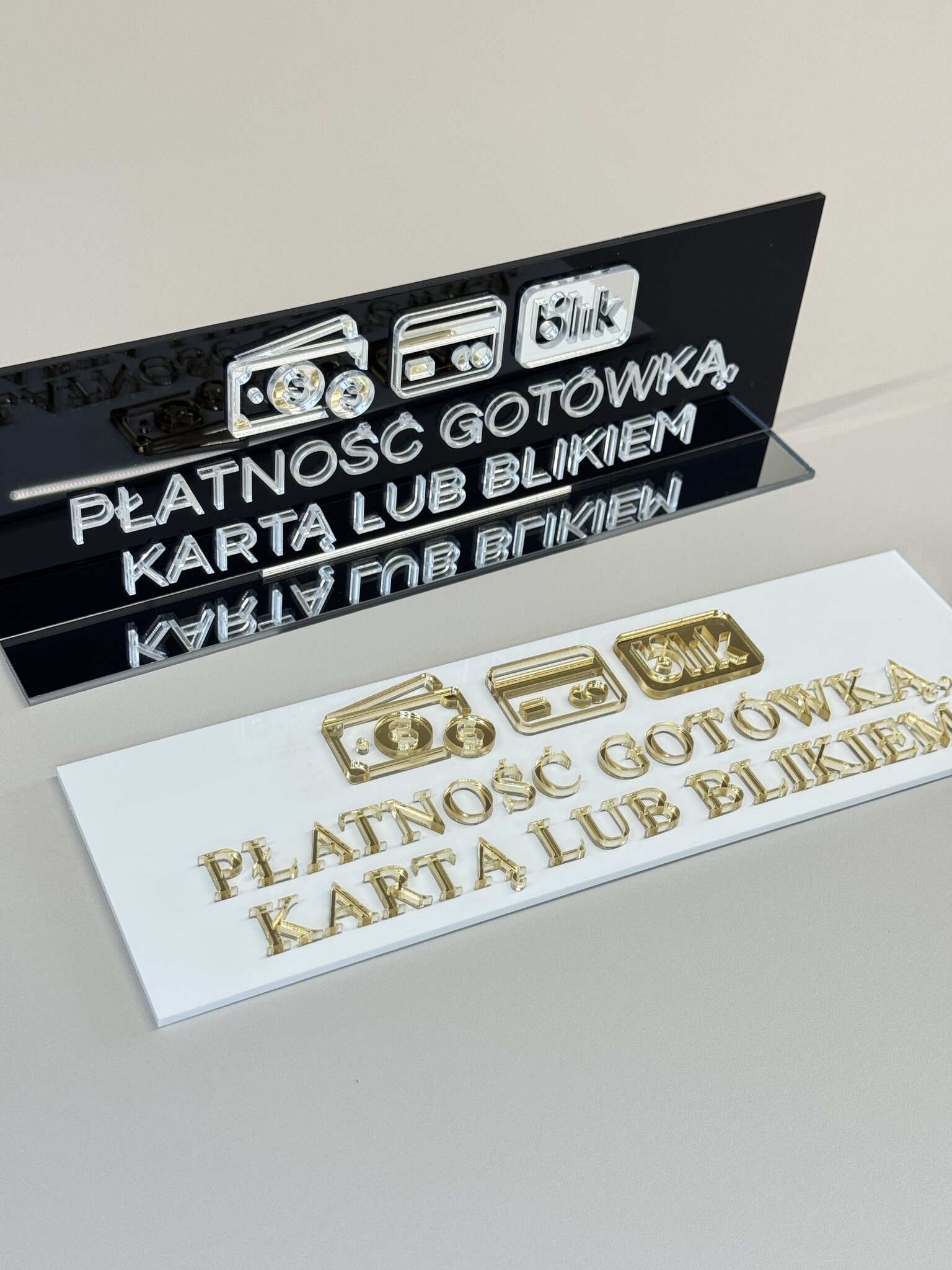 Płatność gotówką, kartą lub BLIKIEM