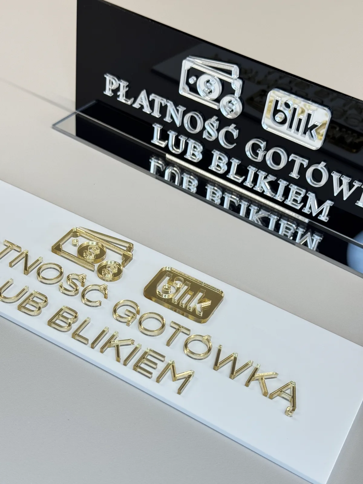 Tabliczka 3D: Płatność gotówką lub BLIKIEM