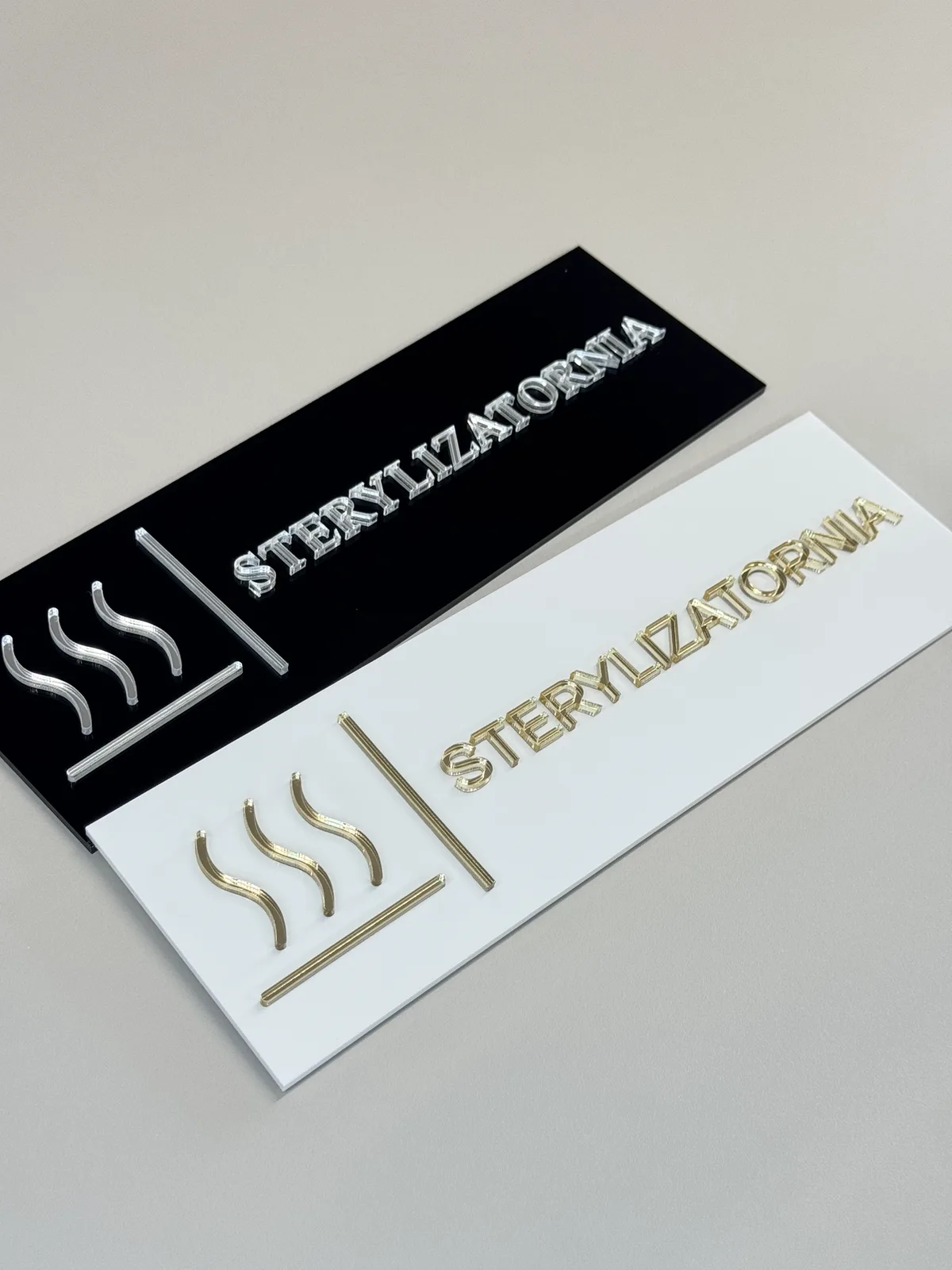 Tabliczka 3D: Sterylizatornia z piktogramem