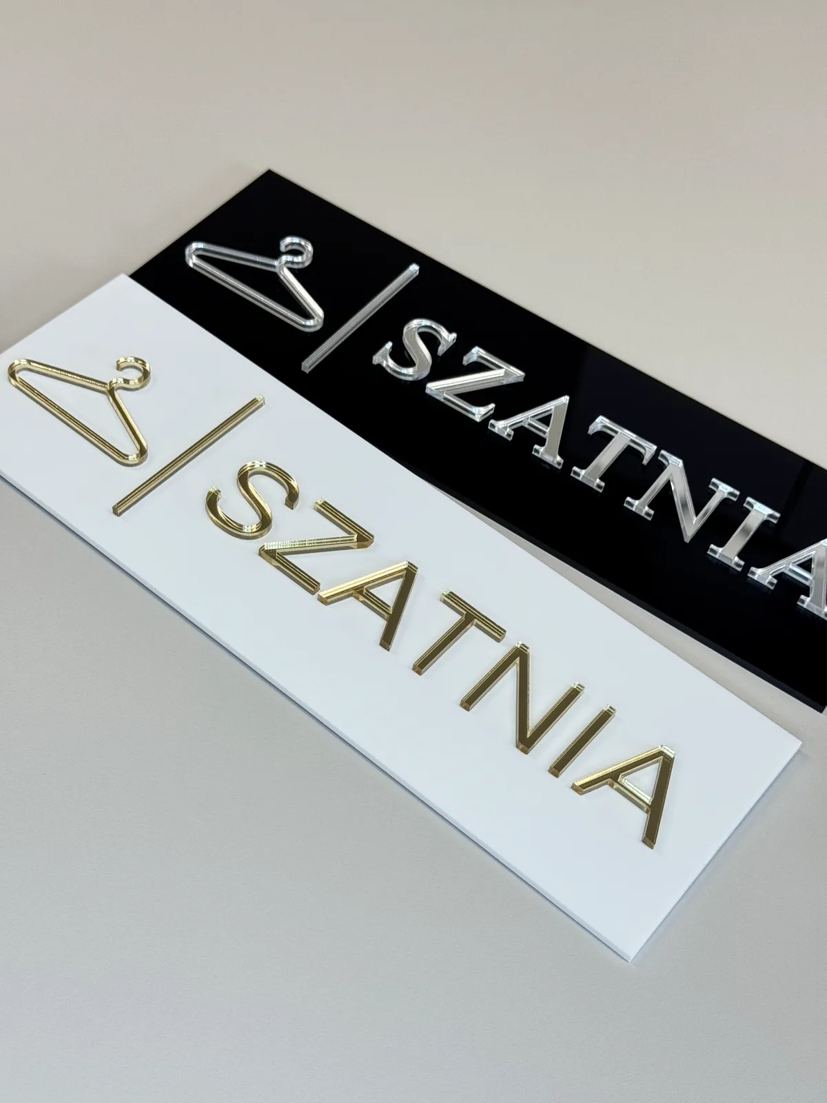 Szatnia z piktogramem