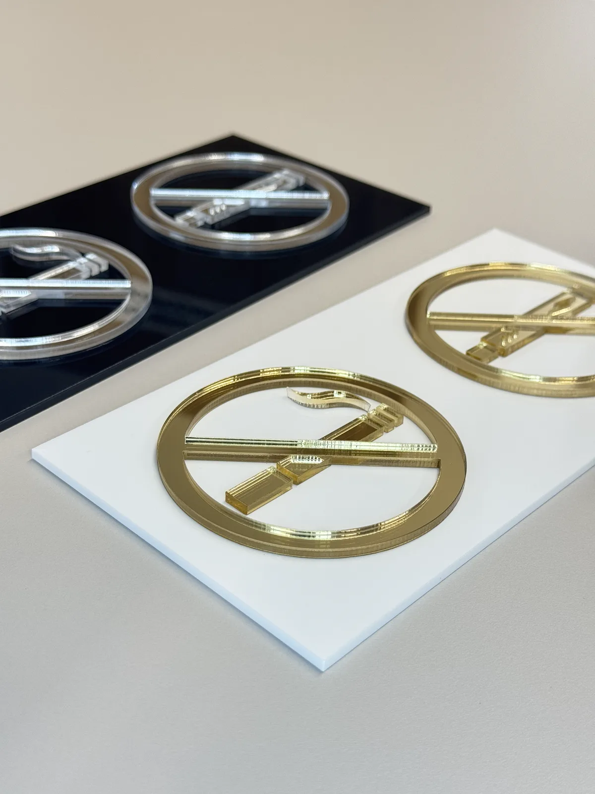 Tabliczka 3D: Zakaz palenia papierosów i e-papierosów - piktogram