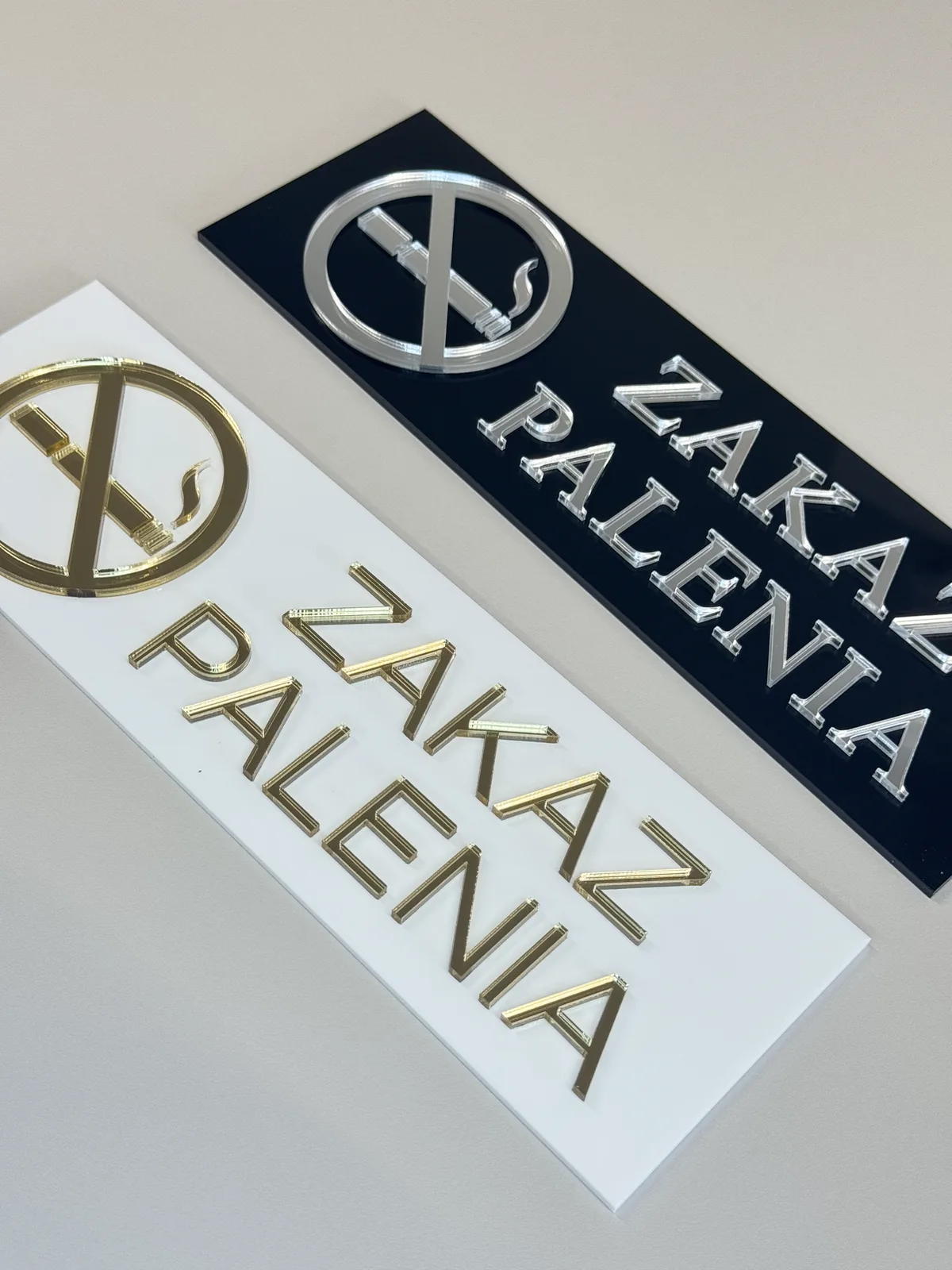 Tabliczka 3D: Zakaz palenia papierosów